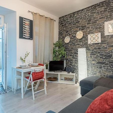 Modern Rustic Apartment In Graca Лісабон Екстер'єр фото